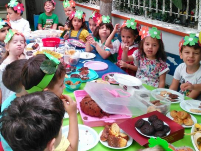 yesim kres 20 yil bahce etkinligi